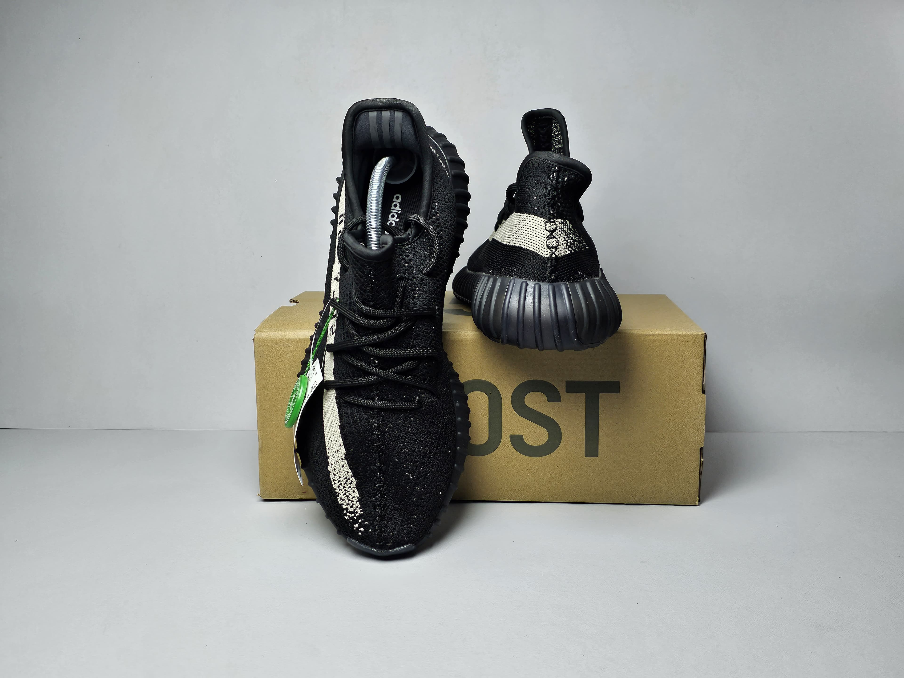 Adidas Yeezy 350 boost 4