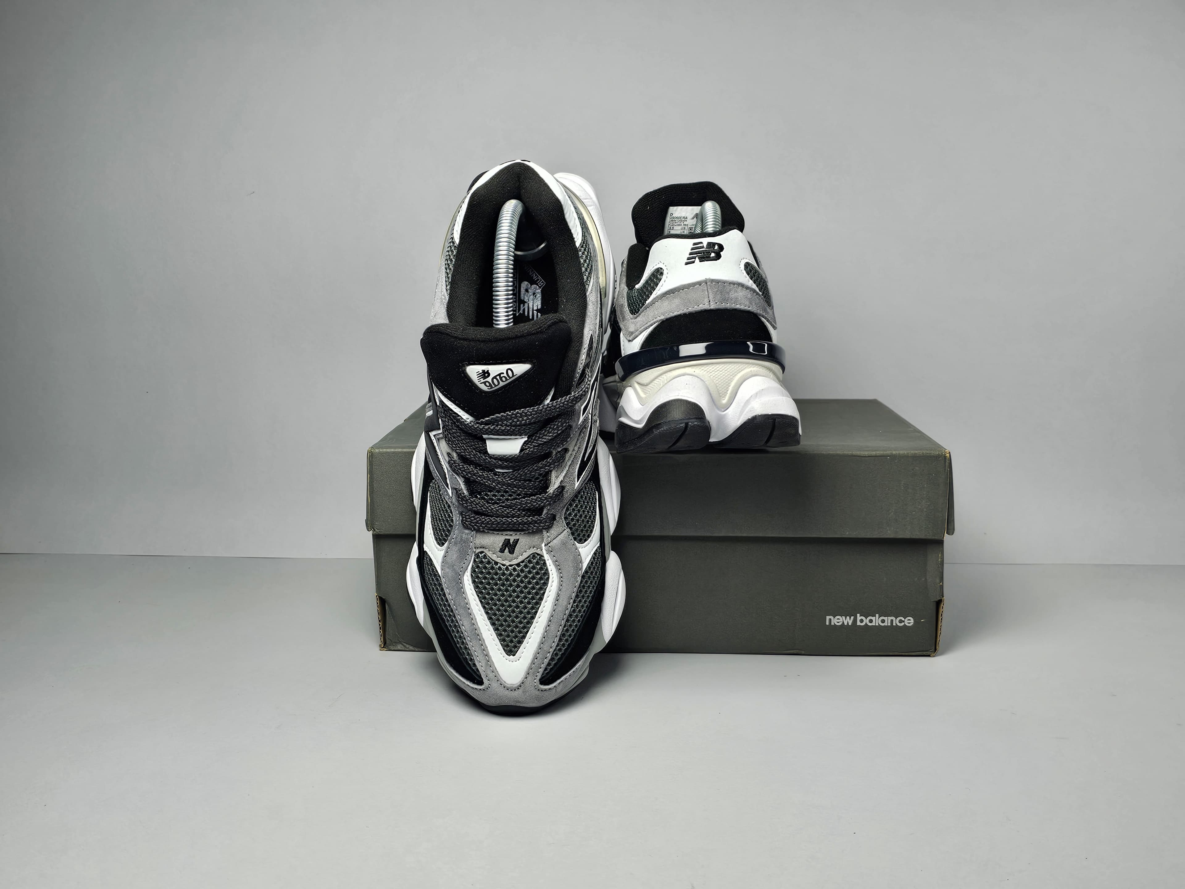 New Balance 9060 4