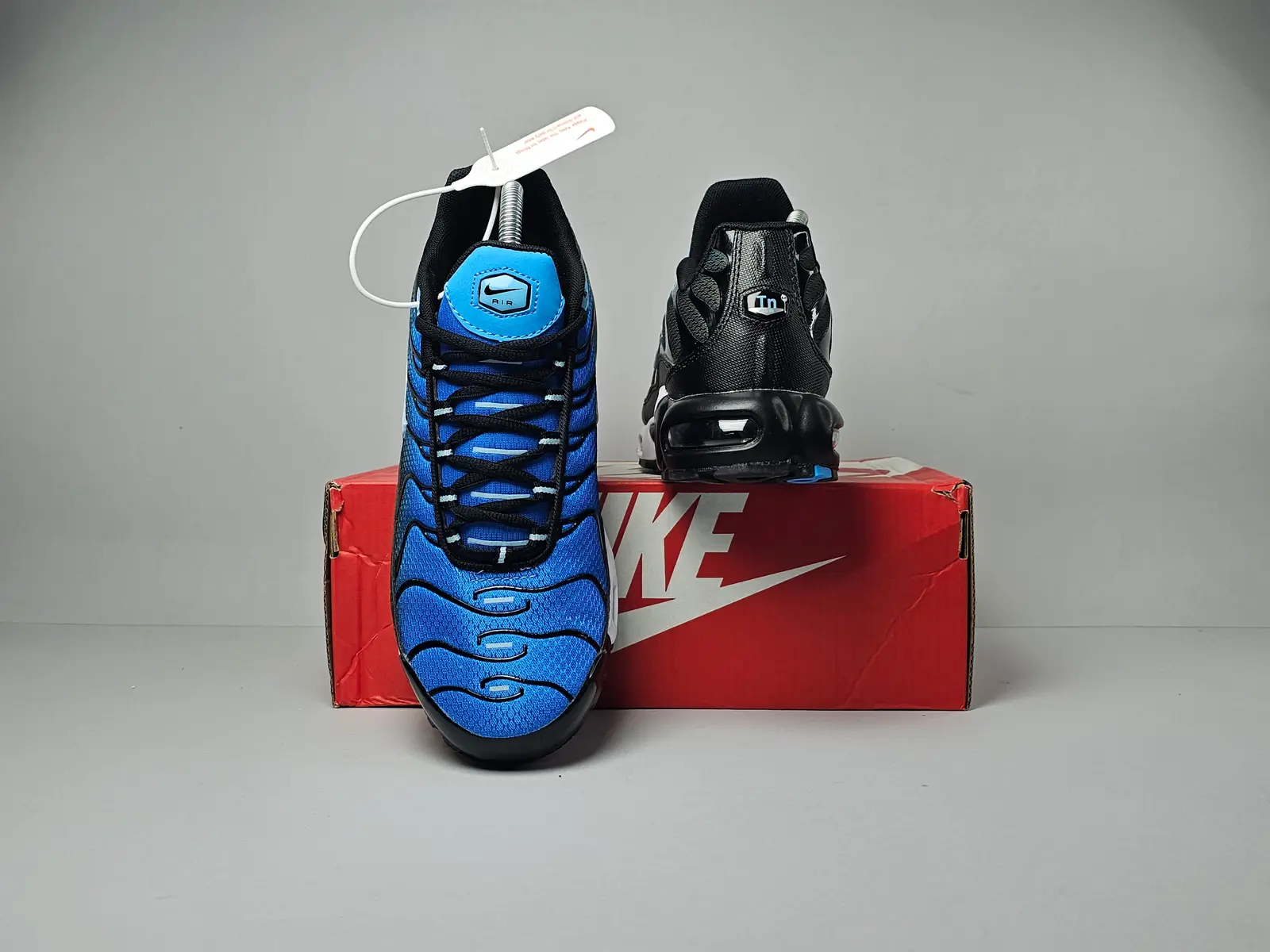 Aquarius blue 4