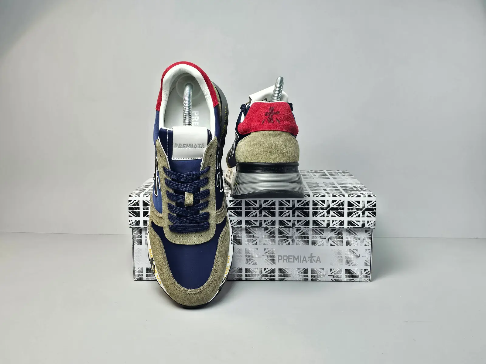 Premiata 4