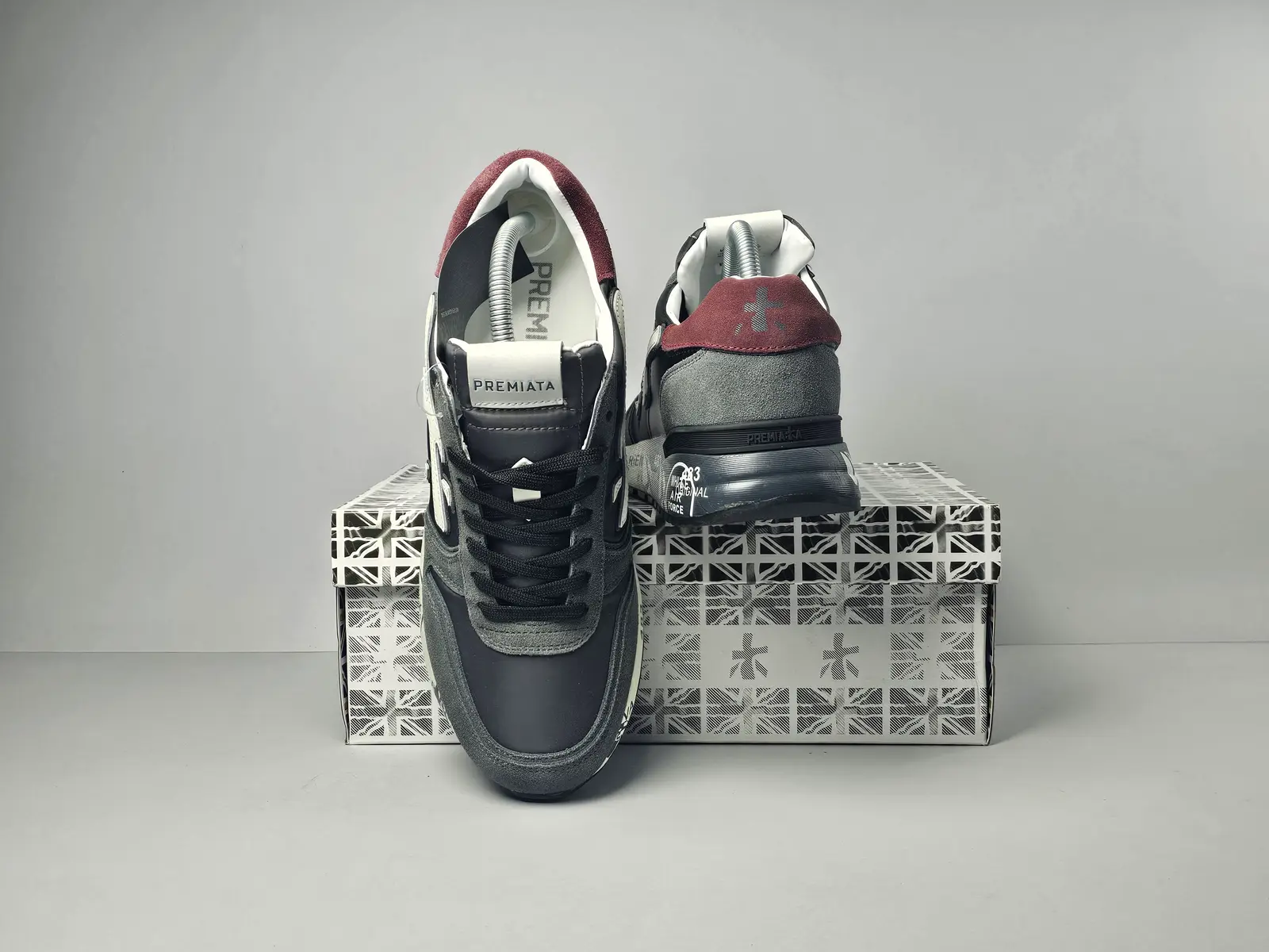 Premiata 4