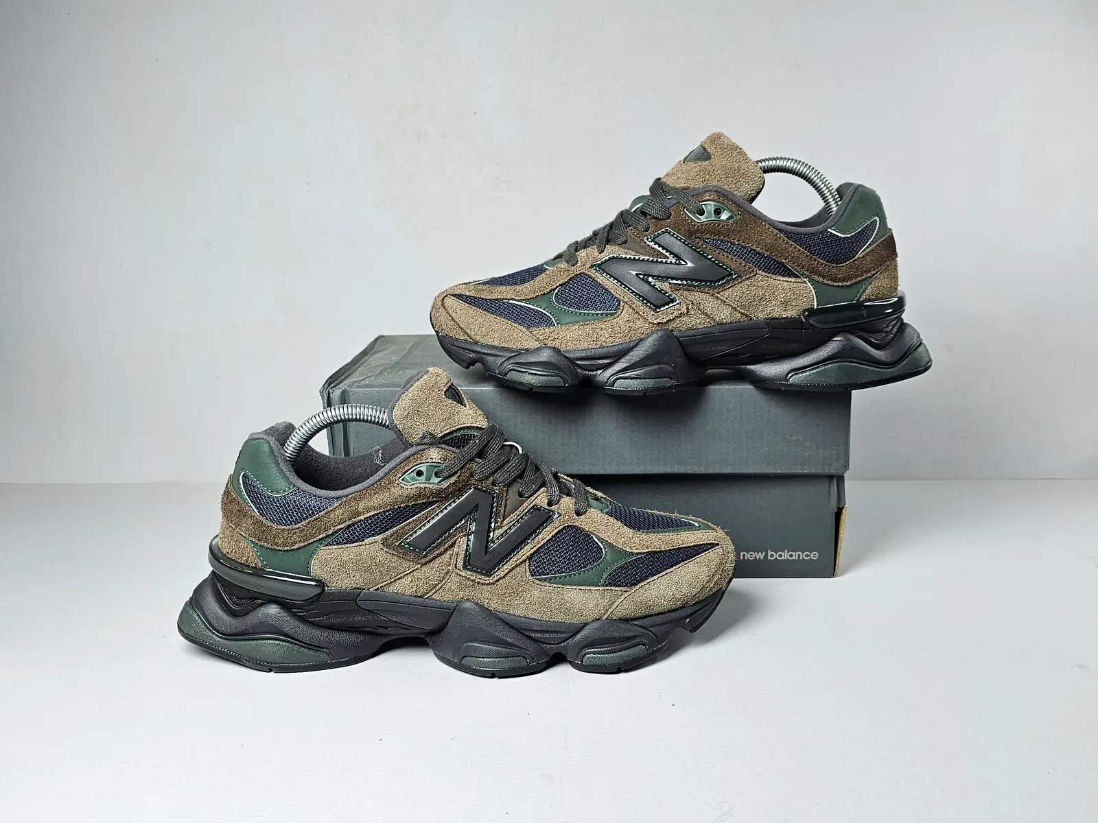 New Balance 9060
