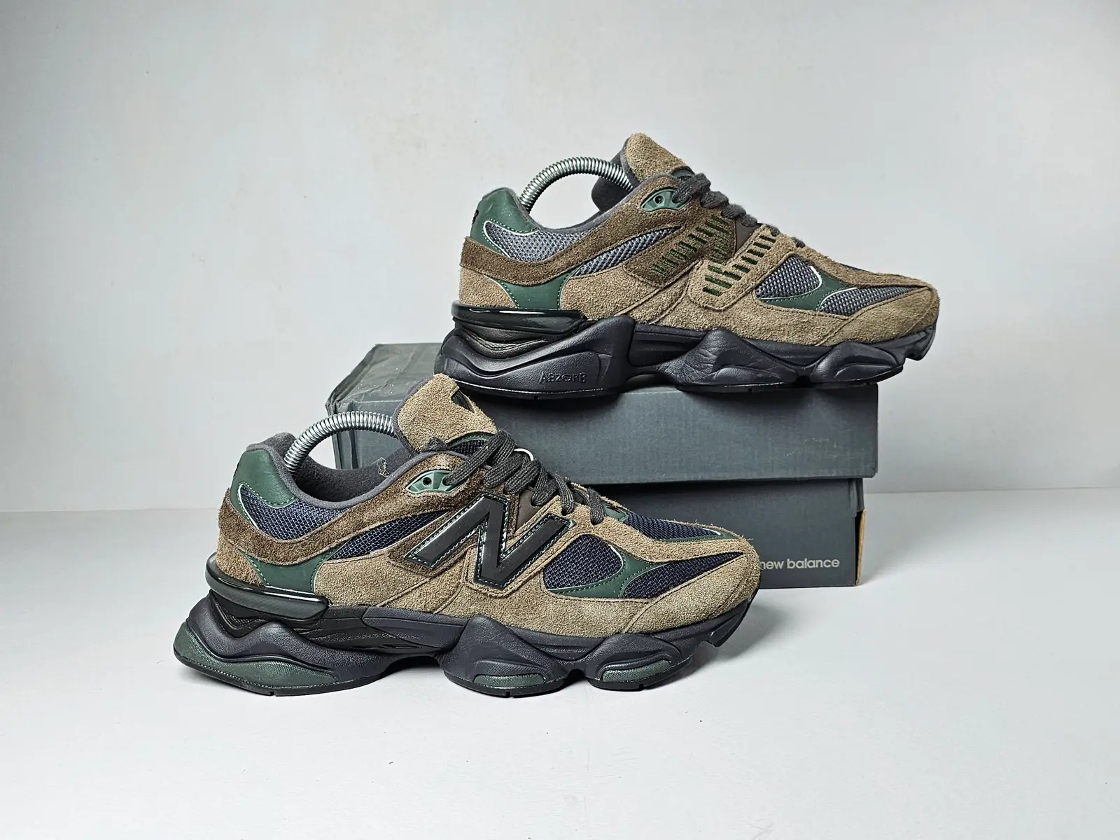 New Balance 9060