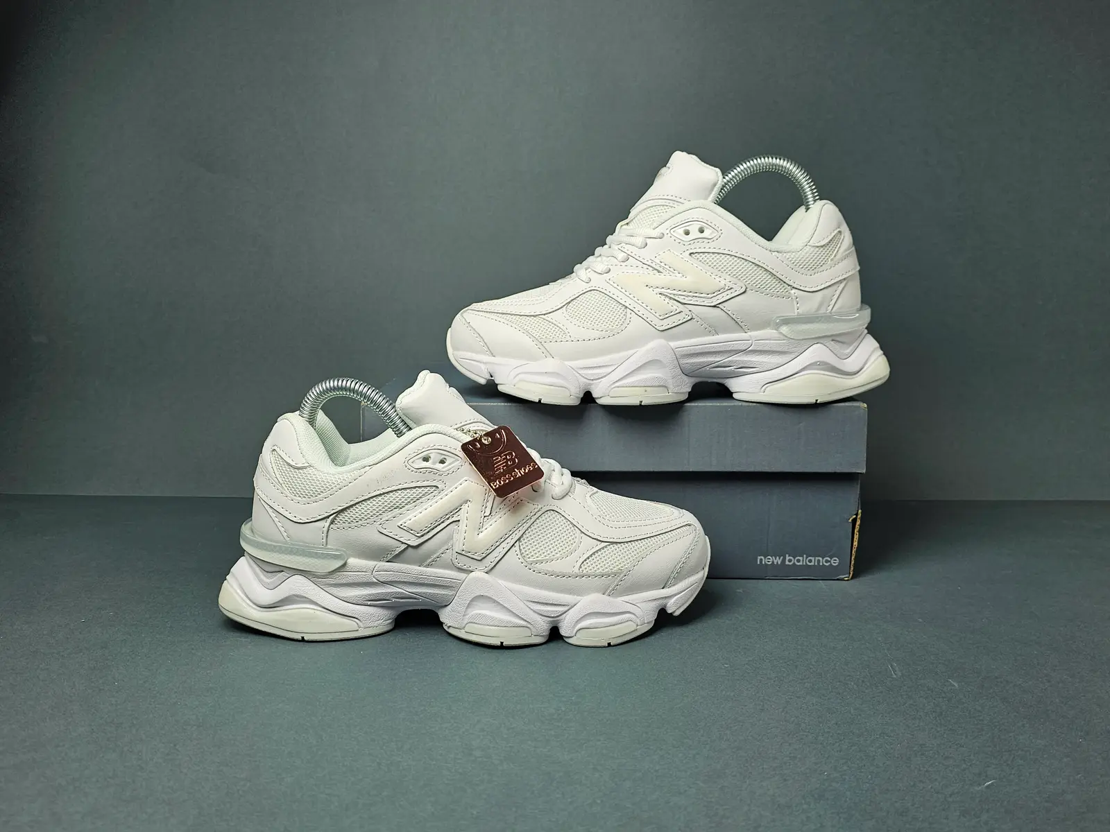 New Balance 9060