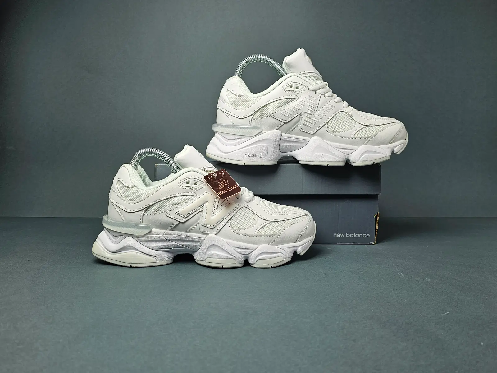 New Balance 9060
