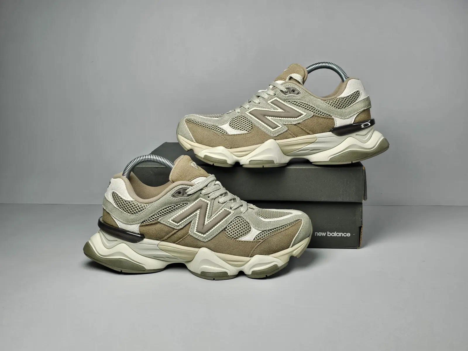 New Balance 9060