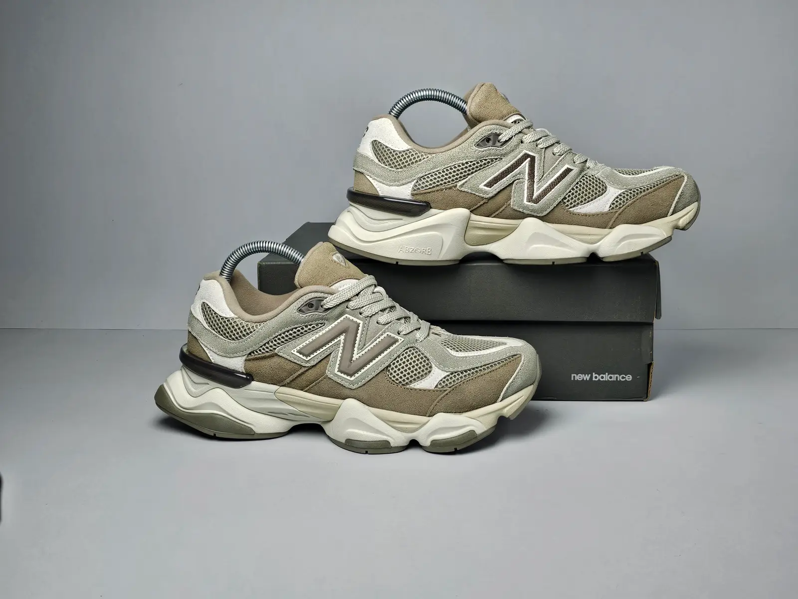 New Balance 9060