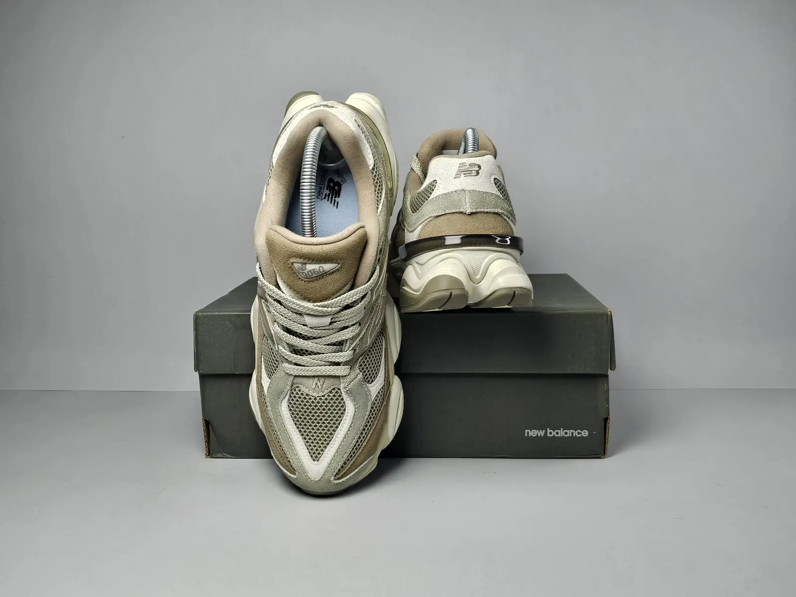 New Balance 9060 4