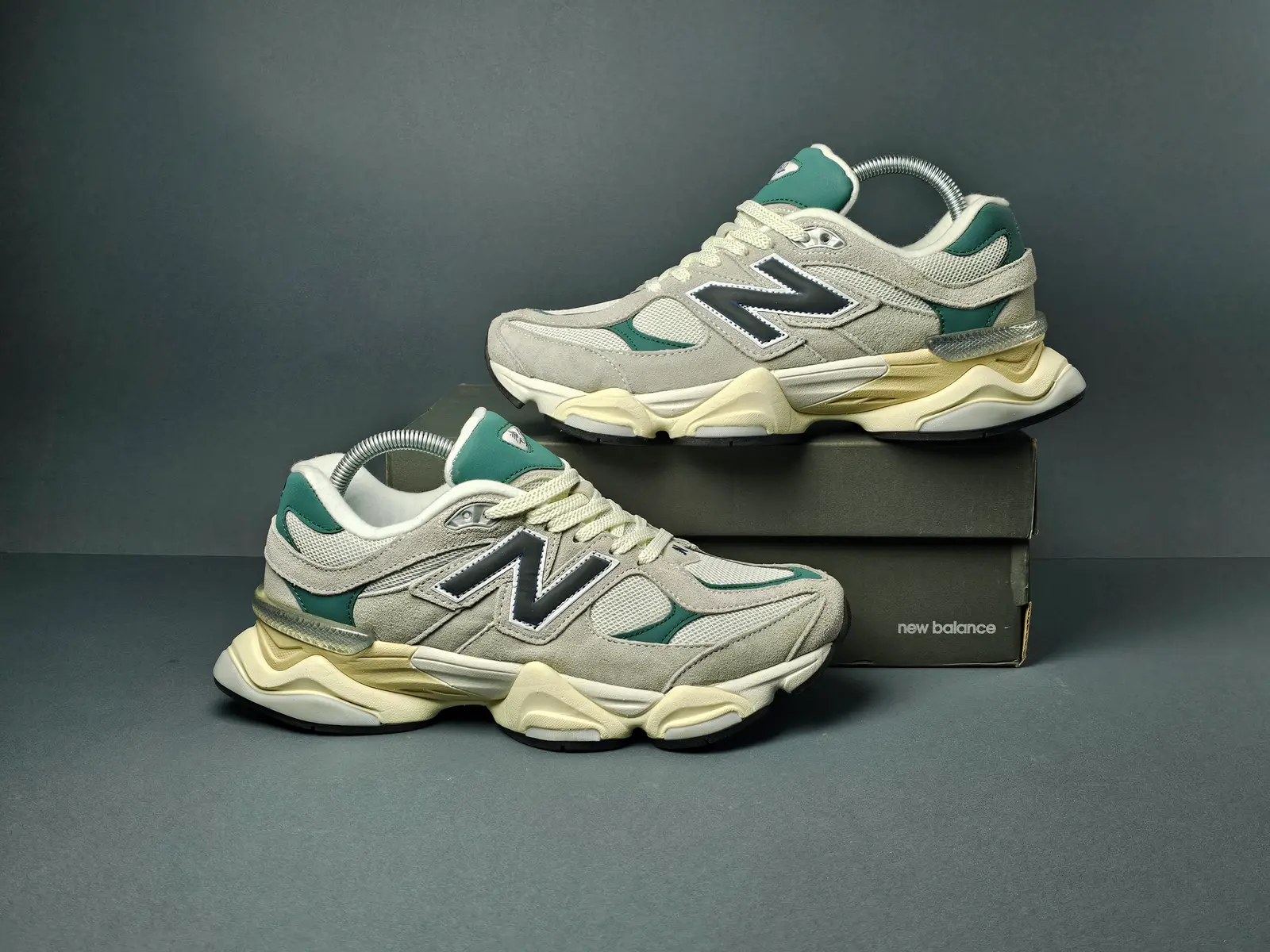 New Balance 9060