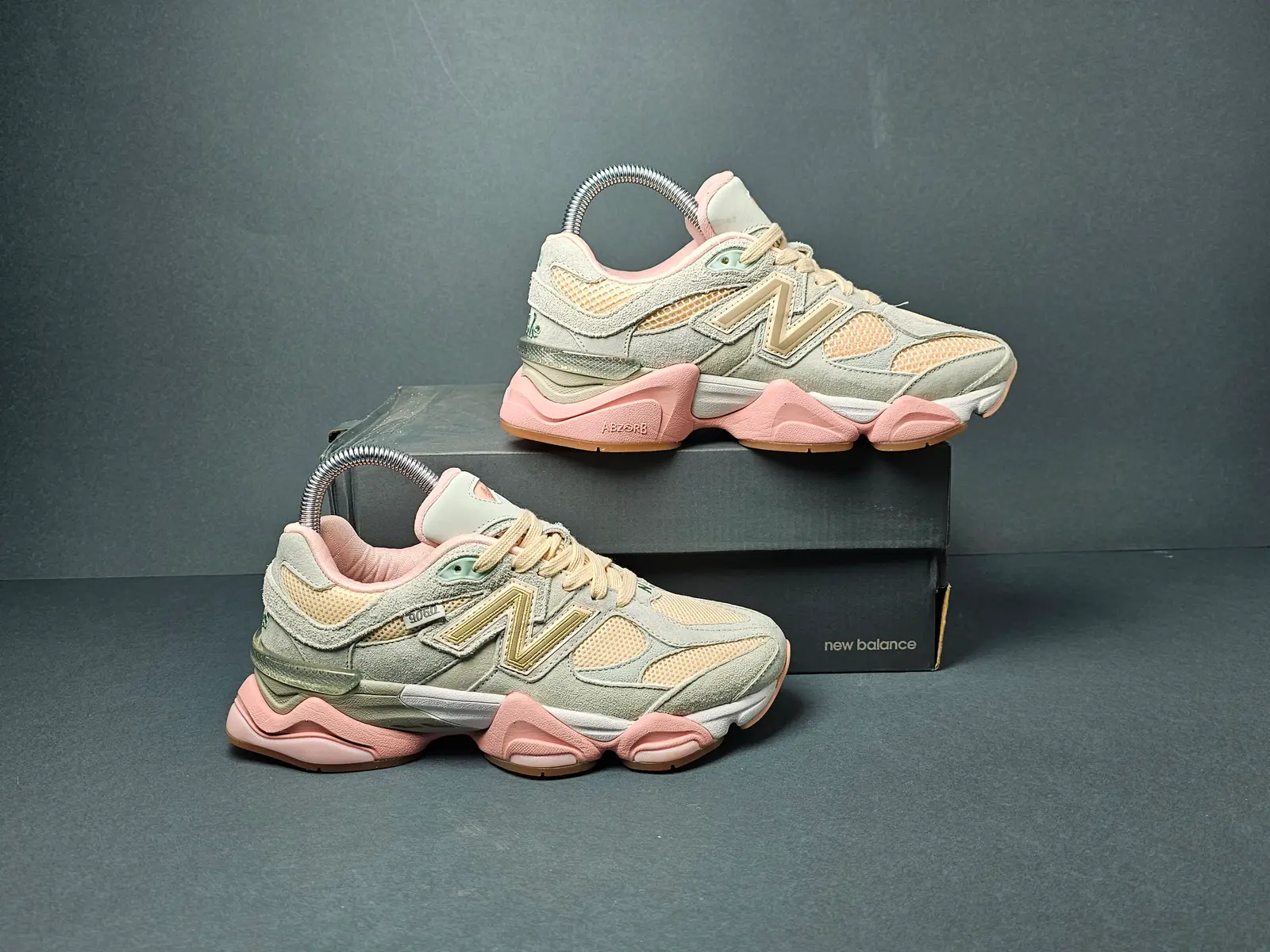 New Balance 9060