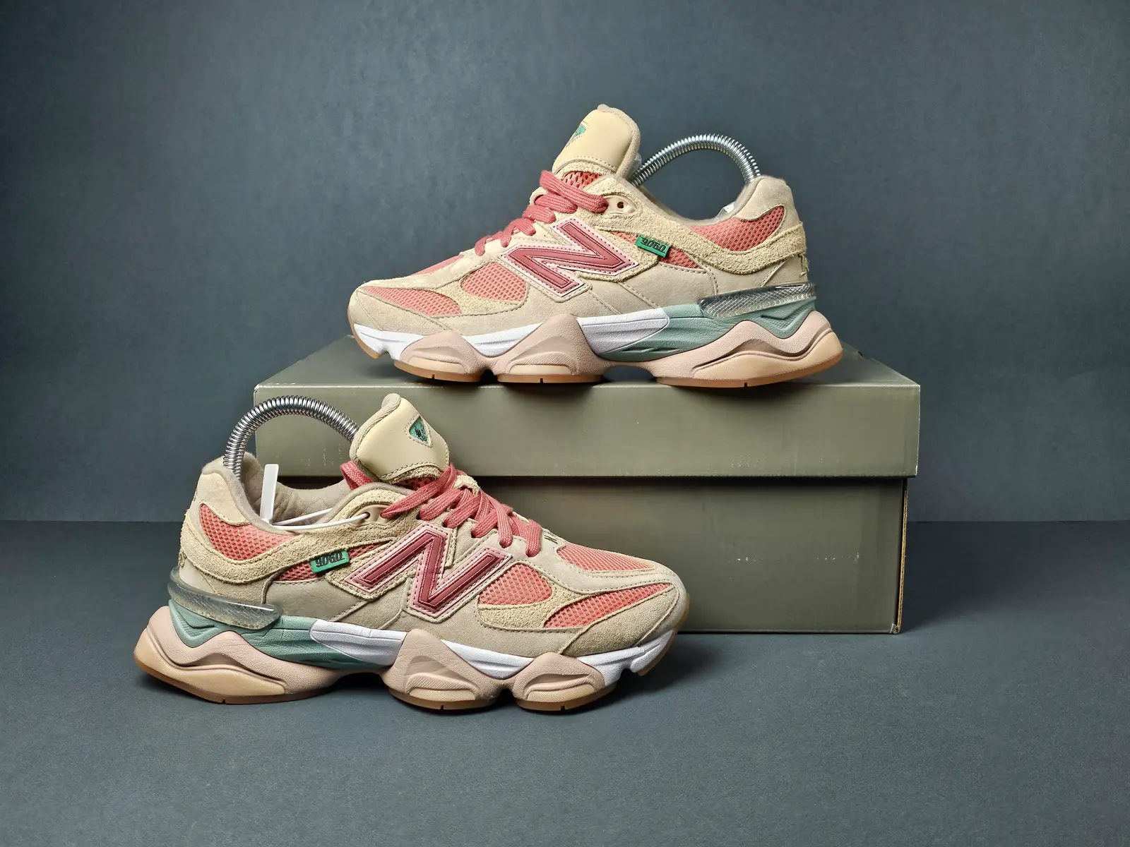 New Balance 9060