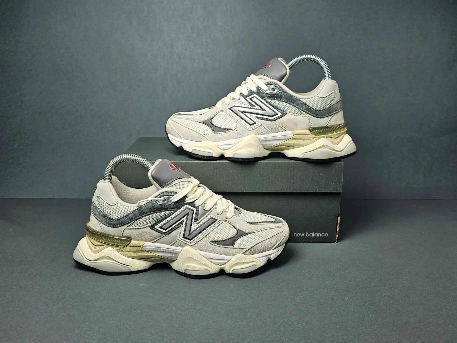 New Balance 9060