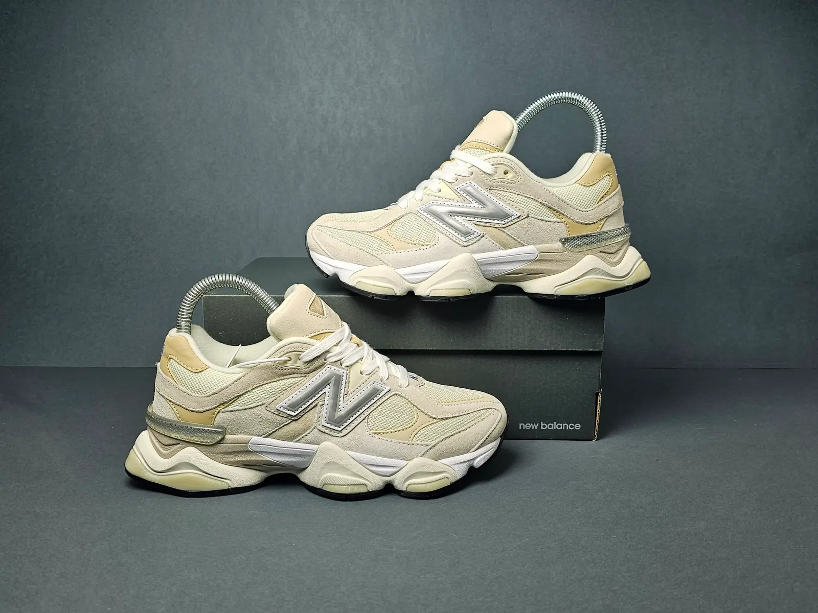 New Balance 9060