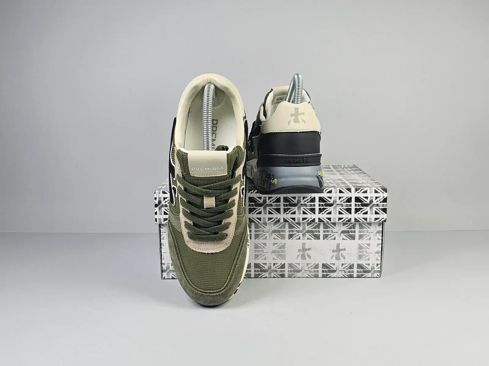 Premiata 4